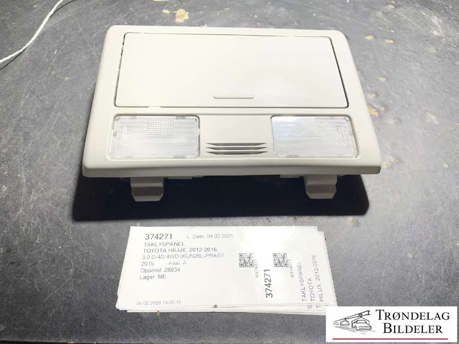 Taklyspanel til Toyota Hilux, 2012-2016  (812600K090B0)