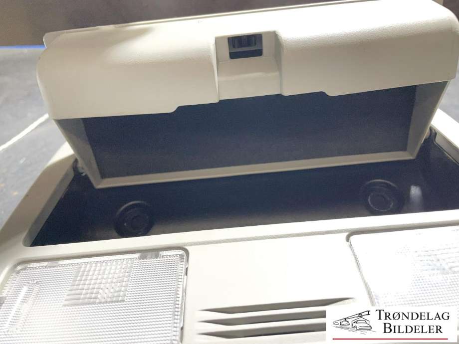 Taklyspanel til Toyota Hilux 2012-2016  (812600K090B0|)