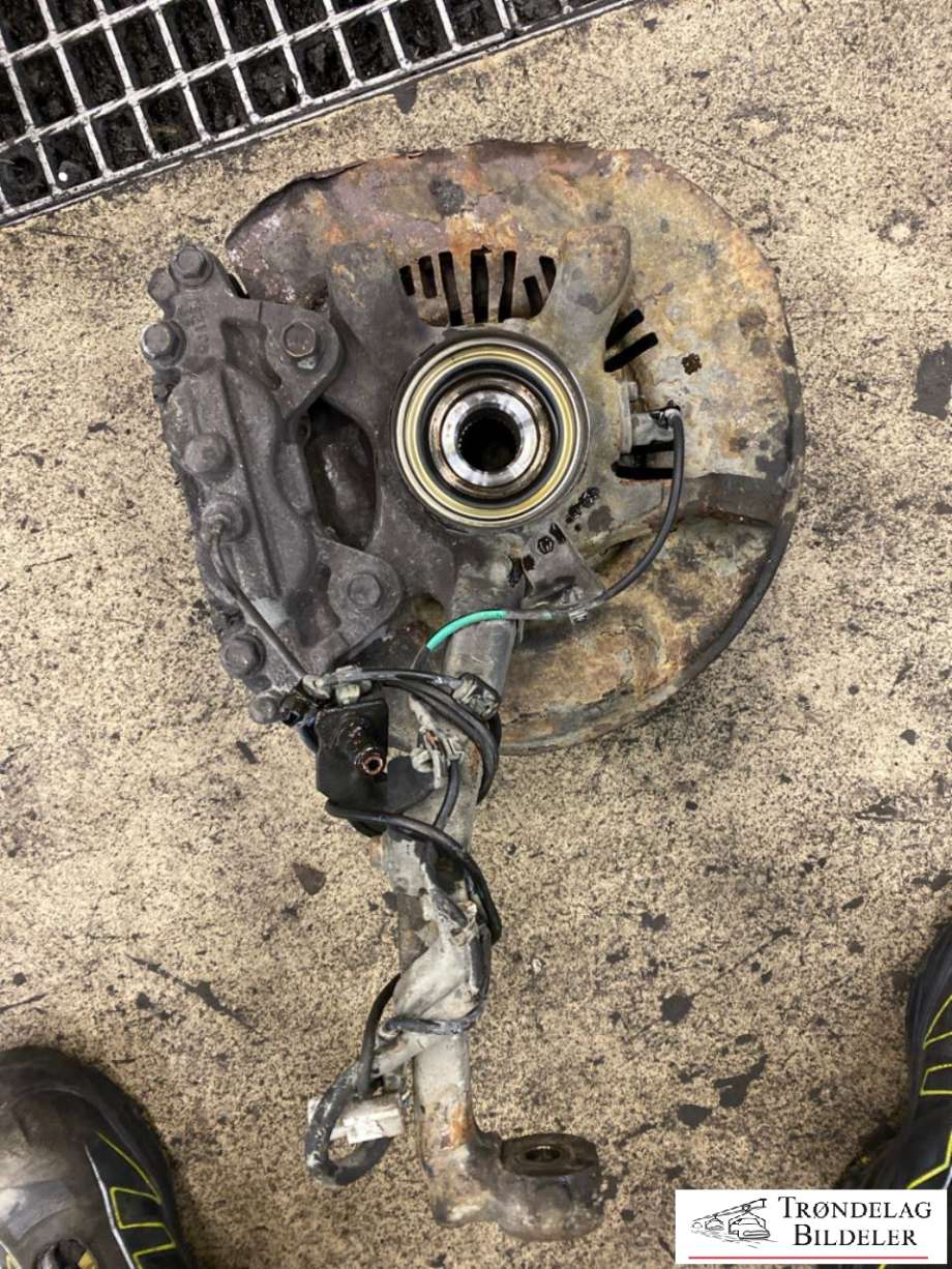 Hjulspindel høyre foran til Toyota Hilux 2012-2016  (435020K030|)