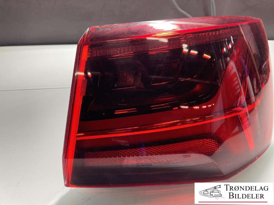 Baklykt høyre ytre til Audi A6, Allroad 2015-2019 (Type III, Fase 2) (C7) (C7) (4G9 945 096 F|)