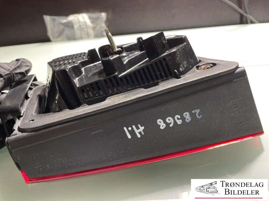 Baklykt venstre indre til Audi A6, Allroad 2015-2019 (Type III, Fase 2) (C7) (C7) (4G9 945 093 F|)