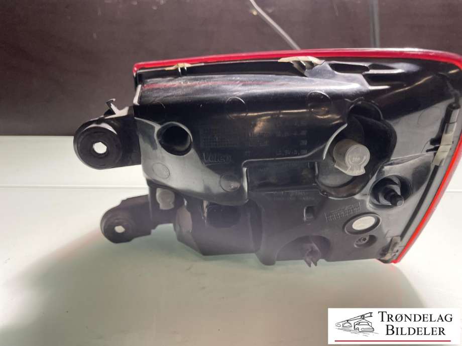 Baklykt venstre ytre til Audi A6, Allroad 2015-2019 (Type III, Fase 2) (C7) (C7) (4G9 945 095 F|)