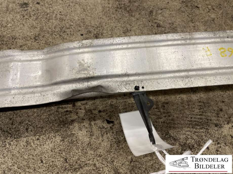 Støtfangerforsterkning foran til Audi A6, Allroad 2015-2019 (Type III, Fase 2) (C7) (C7) (4G0 807 113 A|)