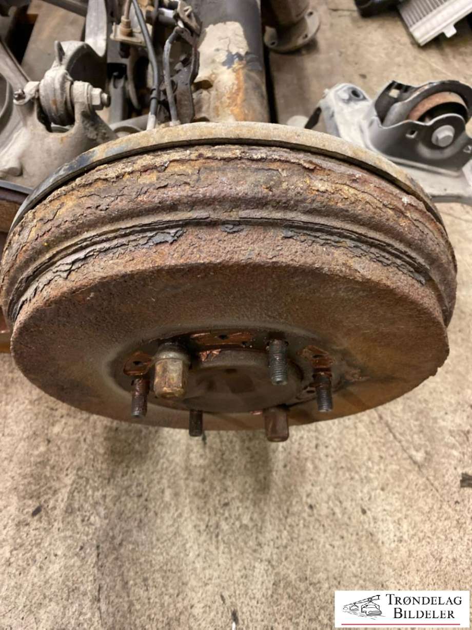 Bakaksel til Toyota Hilux 2012-2016  (421100K520|)