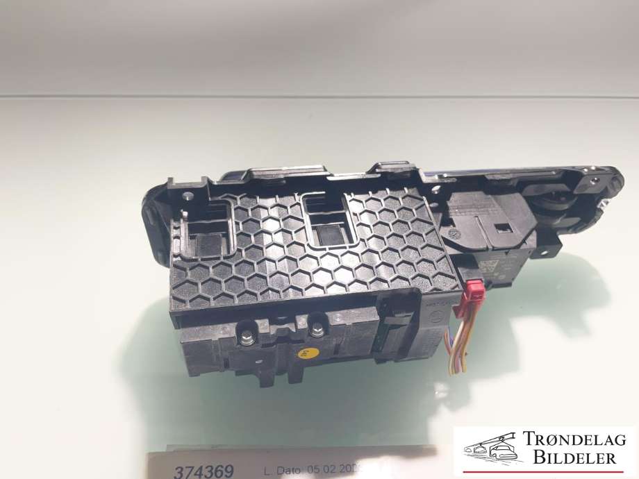 Bryter diverse til Škoda Enyaq 2021-->> (5LA 713 203|)