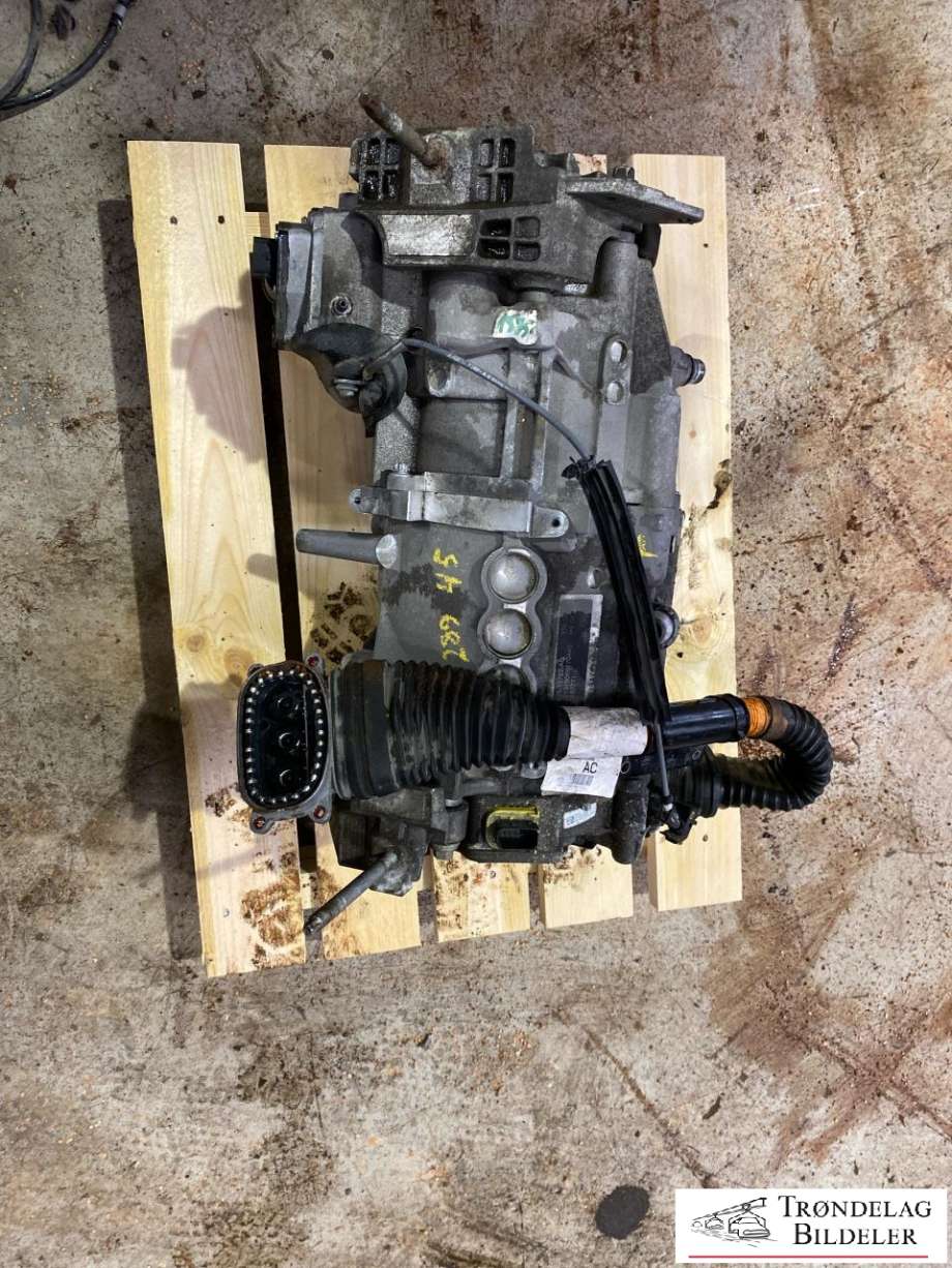 Motor elbil foran til Jaguar I-PACE, 2018-->>  (T4K9604 |J9D375762AG)