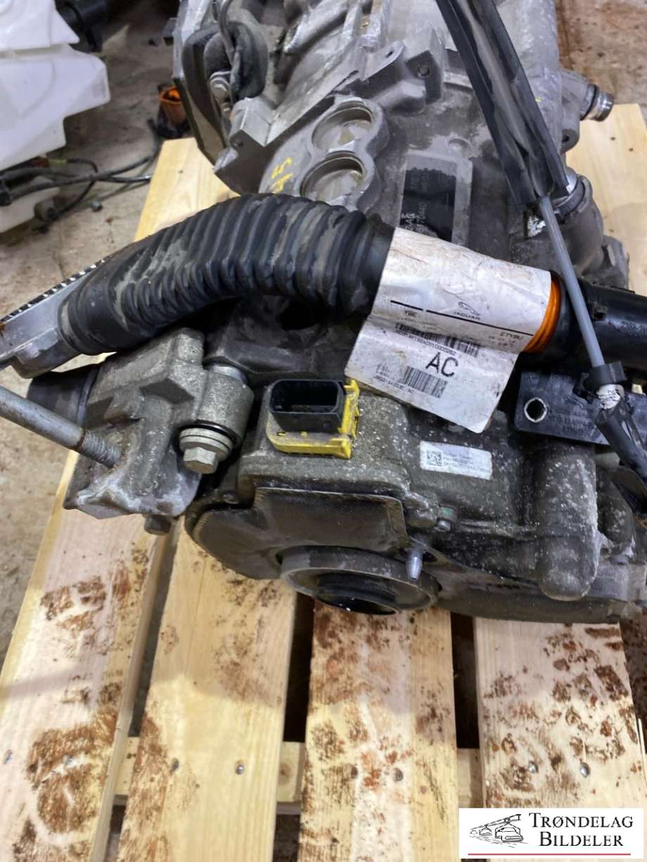 Motor elbil foran til Jaguar I-PACE 2018-->>  (T4K9604 |J9D375762AG|T4K20798 |J9D375762AP|)