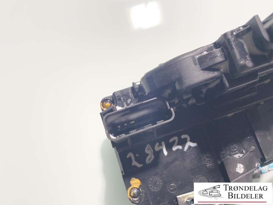 Låsekasse høyre foran til Nissan Note 2013-2017 (Type II)  (805003VV0A|)