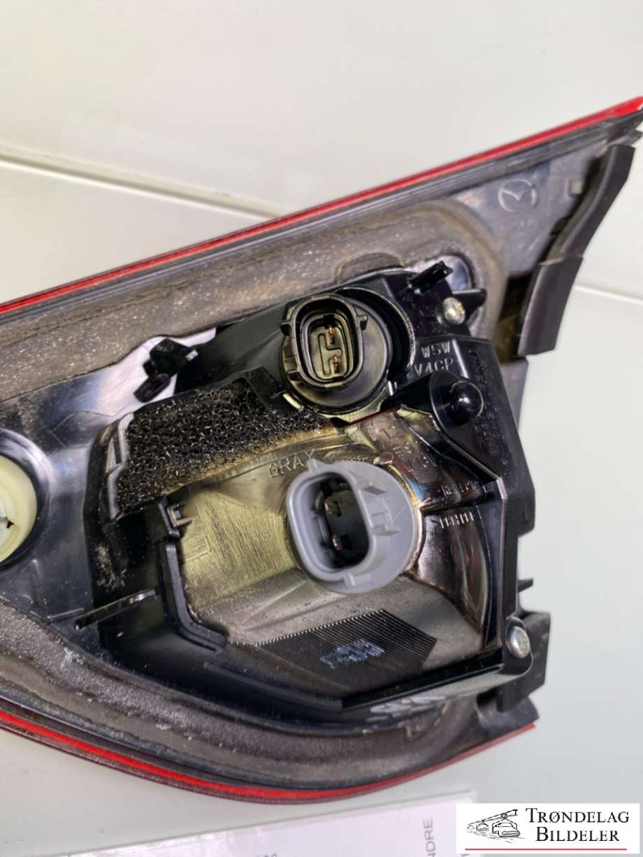 Baklykt venstre indre til Mazda CX-5 2012-2017 (Type I)  (KD53513G0C|)