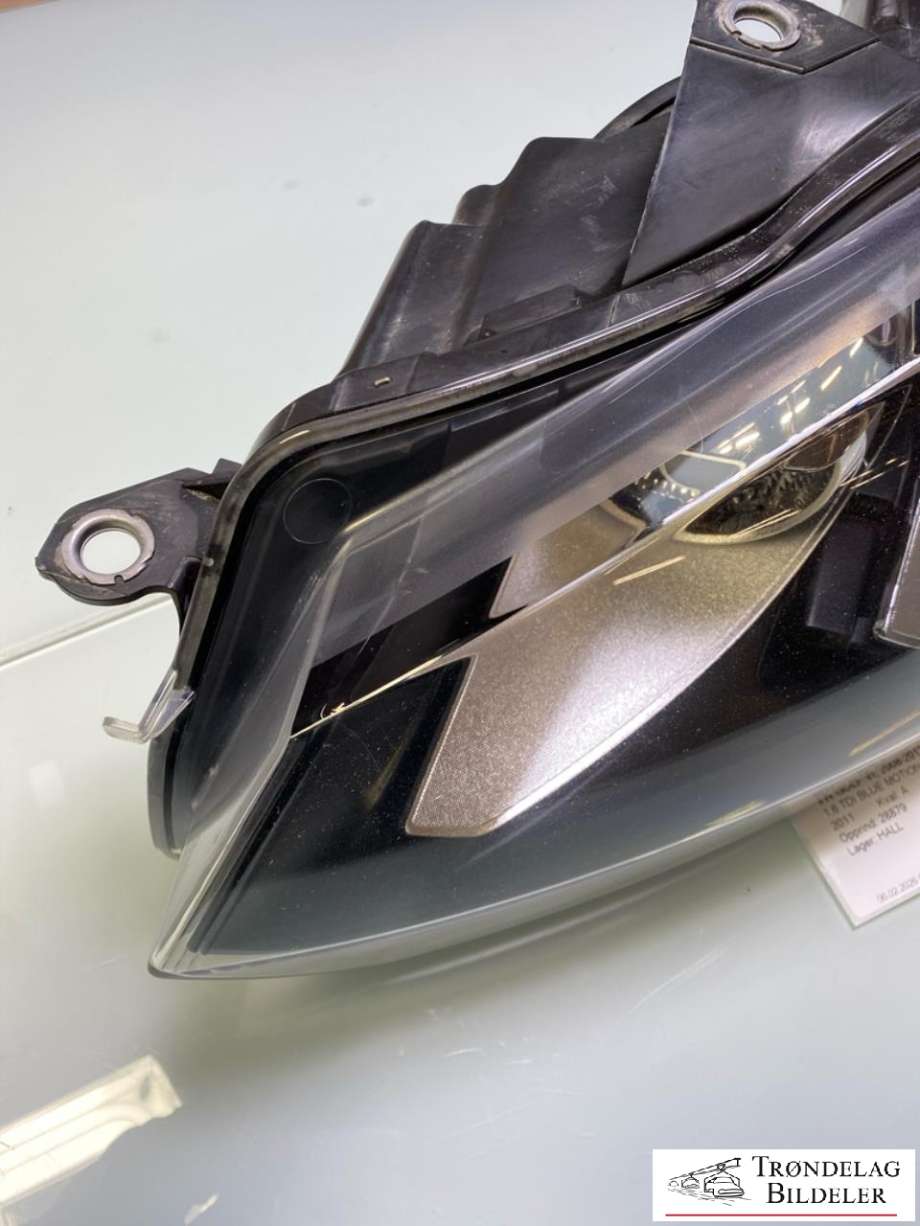 Frontlykt venstre xenon til VW Golf VI 2008-2012  (5K1 941 753 E|)
