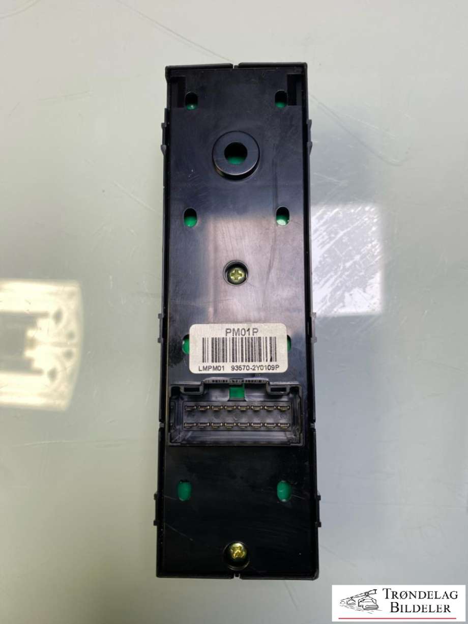 Bryter ruteheis førerdørspanel til Hyundai Ix35 2010-2015  (935702Y0109P|)