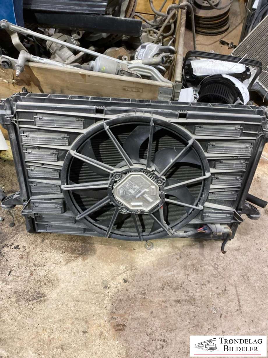 Radiatorpakke til Audi e-tron 2018-->>  (0130707113|)