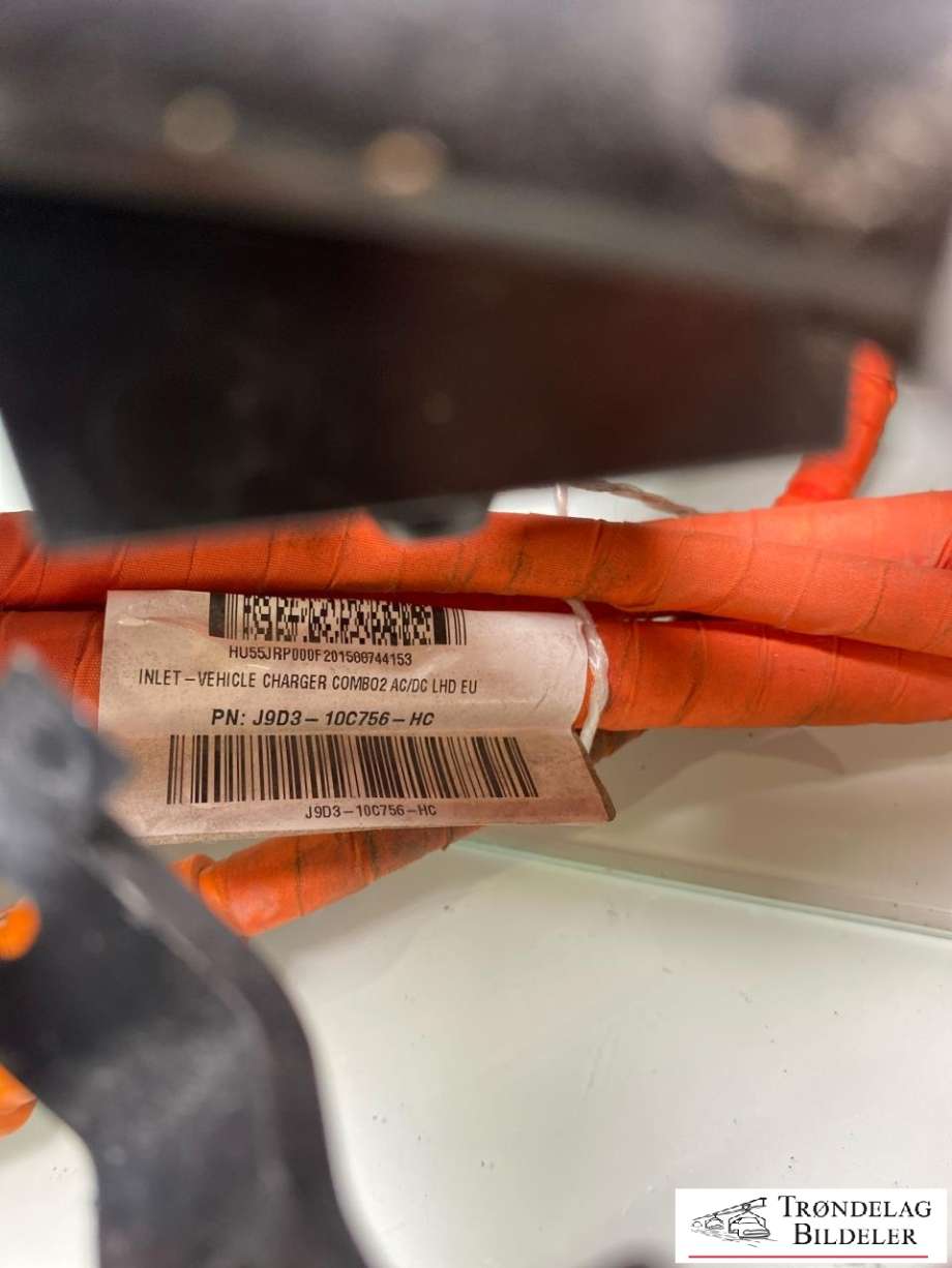 Batterilader inntak/luke til Jaguar I-PACE 2018-->>  (M9D310C756HC|)