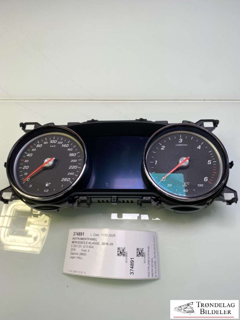 Instrumentpanel til Mercedes E-Klasse, 2016-2023 (W213) (W213) (A2139000110)