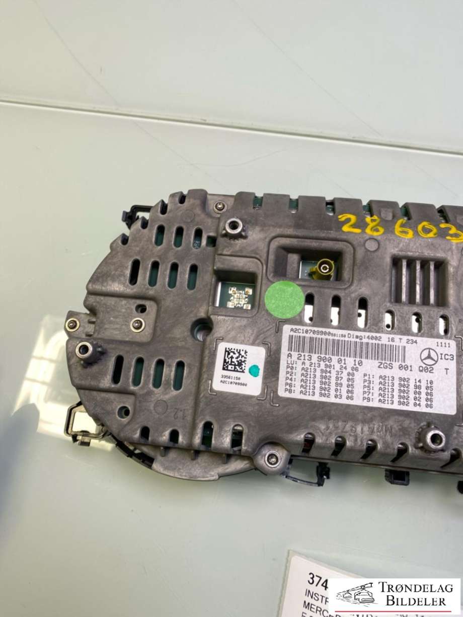 Instrumentpanel til Mercedes E-Klasse 2016-2023 (W213) (W213) (A2139000110|)