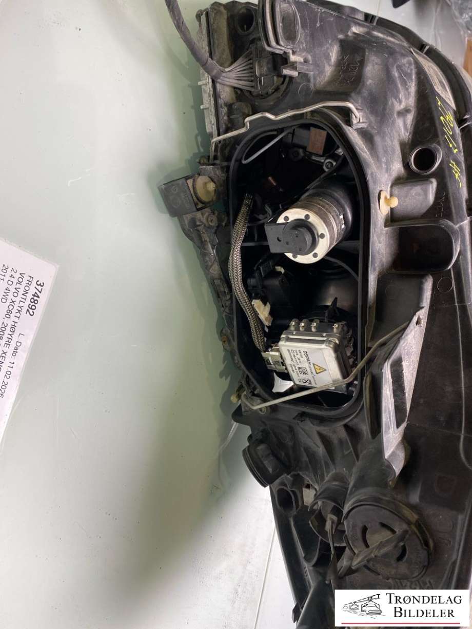 Frontlykt høyre xenon til Volvo XC60 2008-2013 (Type I, Fase 1)  (30763136|31420680|89902825|30784923|)