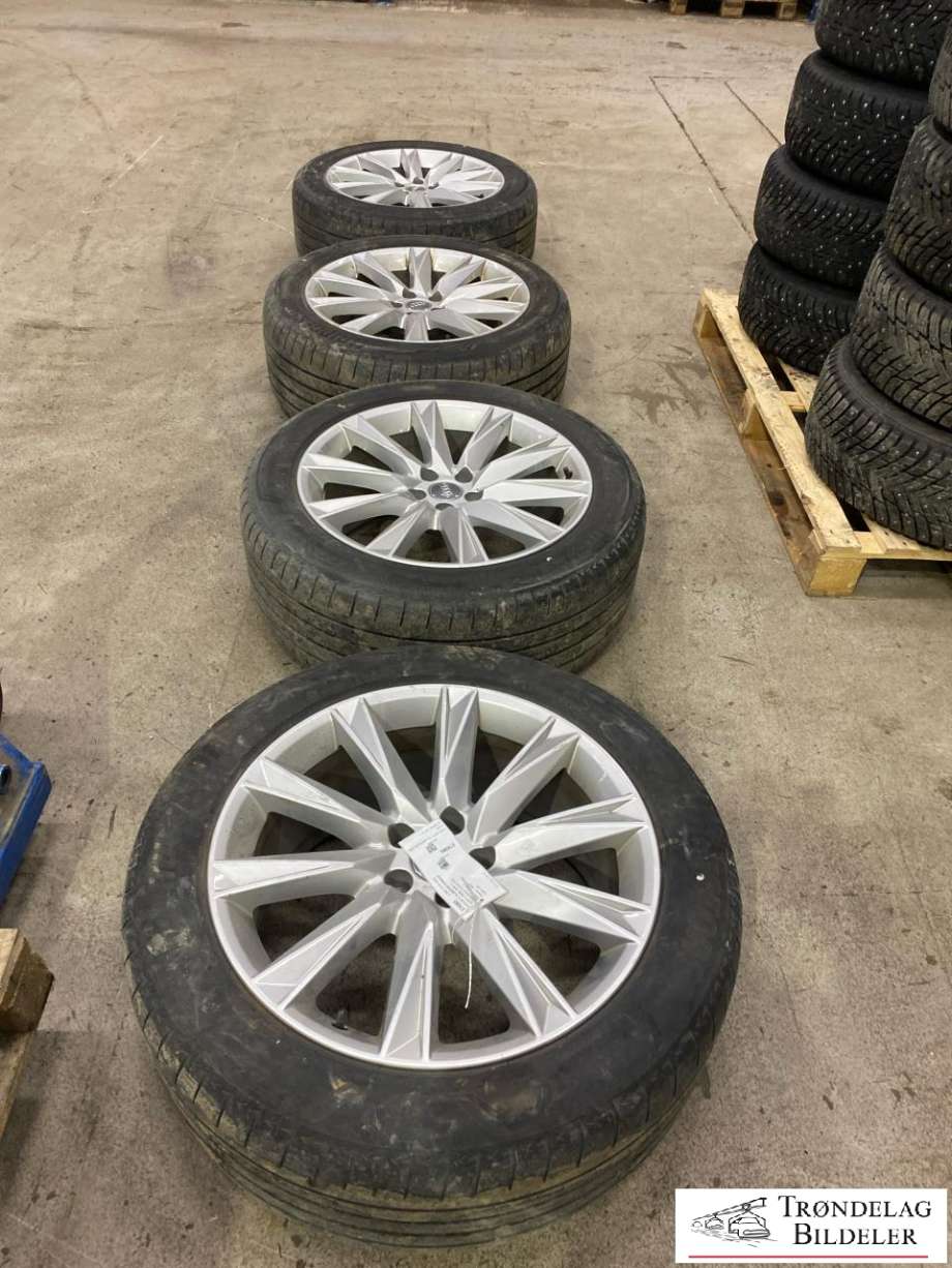 Hjulsett aluminium sommer til Audi e-tron, 2018-->>  (255/50/R20 9JX20 5X112 CB66.6MM)