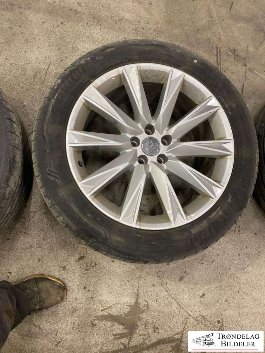 Hjulsett aluminium sommer til Audi e-tron 2018-->>  (255/50/R20 9JX20 5X112 CB66.6MM|2-4 MM MØNSTERDYBDE|PROD 11-20)