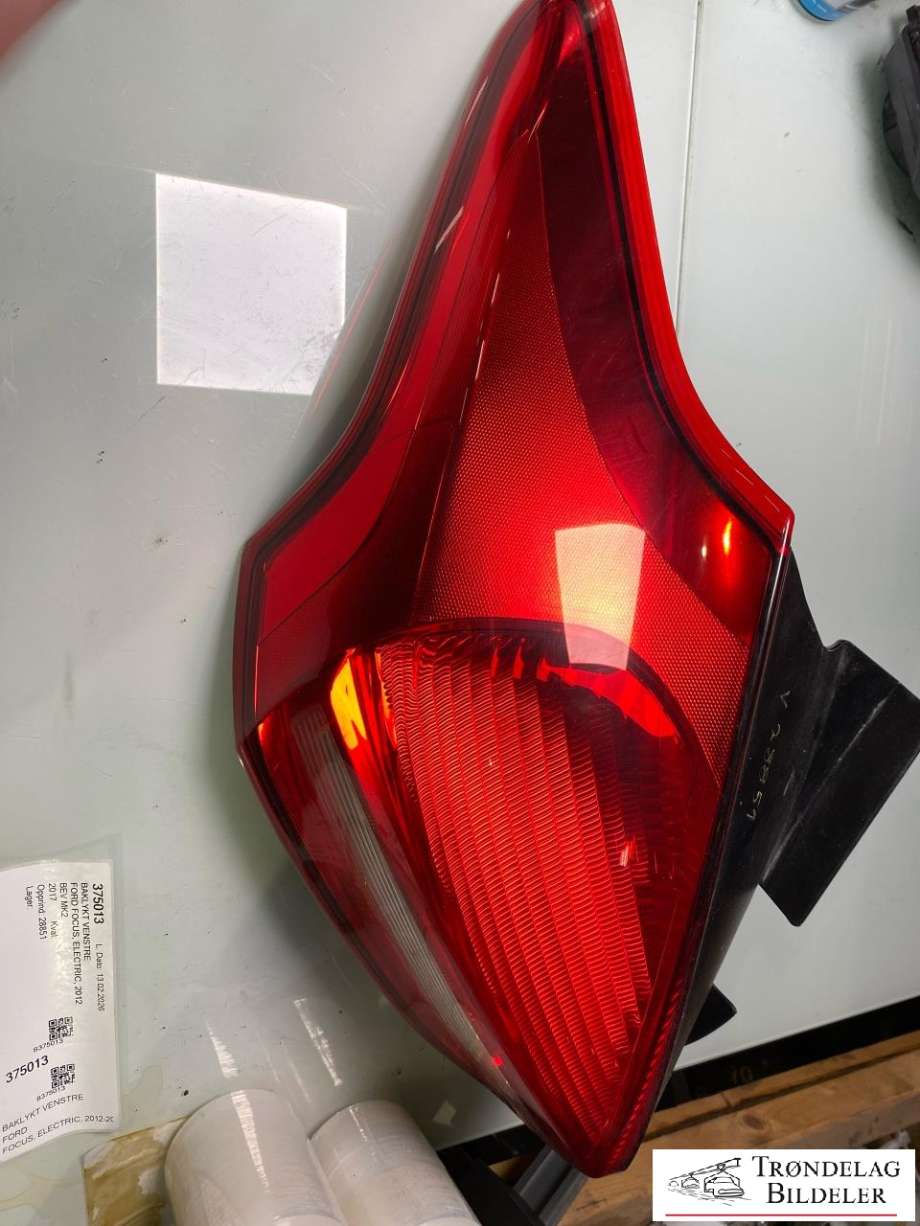 Baklykt venstre til Ford Focus, electric, 2012-2018  
