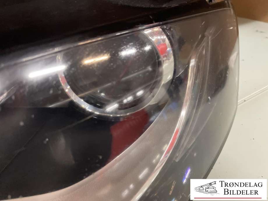 Frontlykt venstre xenon til Audi A4 2007-2014 (Type IV) (B8) (B8) (8K0941003C|8K0941029AJ|8K0907472A|8K0941597E|301240271)
