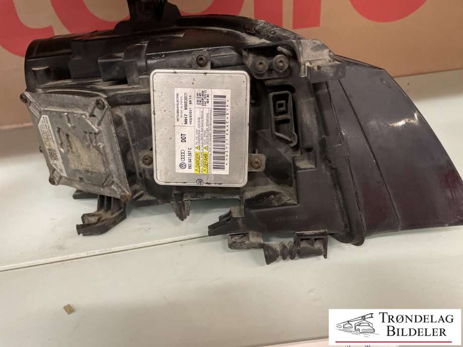 Frontlykt venstre xenon til Audi A4 2007-2014 (Type IV) (B8) (B8) (8K0941003C|8K0941029AJ|8K0907472A|8K0941597E|301240271)
