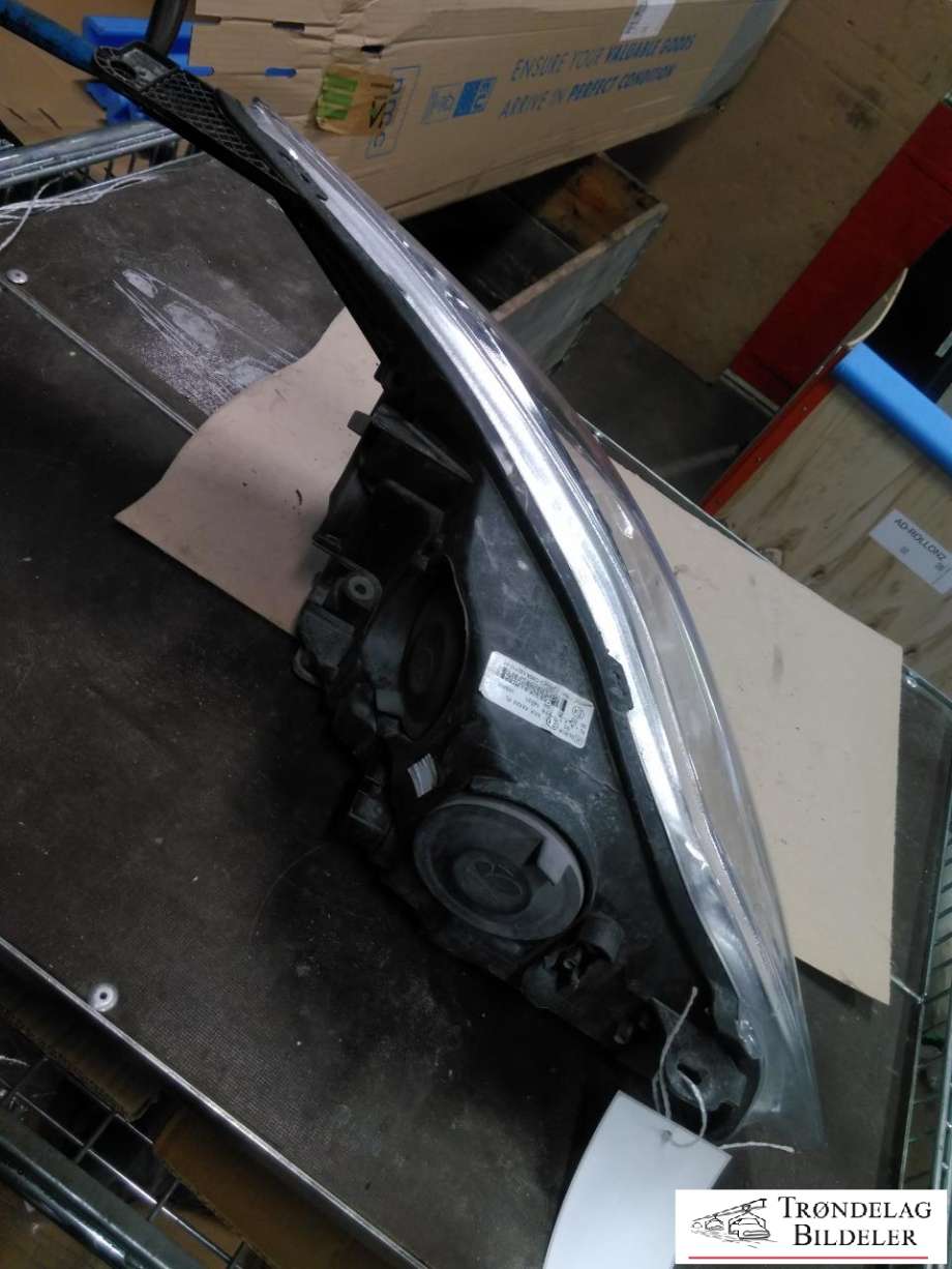Frontlykt venstre xenon til Ford Focus, electric 2012-2018  (CM58-13D155-AB|)