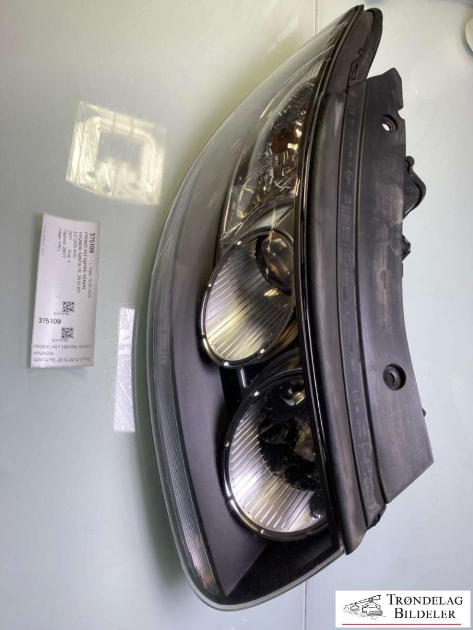 Frontlykt høyre xenon til Hyundai Santa Fe, 2010-2012 (Type II, Fase 2)  (921022B120)