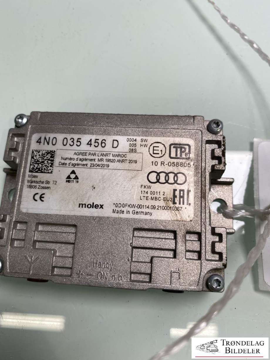 Antenne forsterker til Audi e-tron, 2018-->>  (4N0035456D)