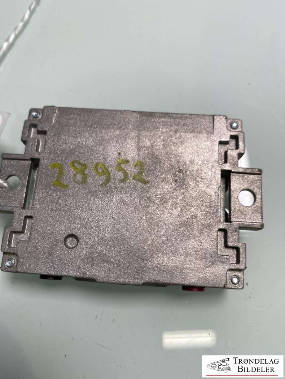 Antenne forsterker til Audi e-tron 2018-->>  (4N0035456D|)