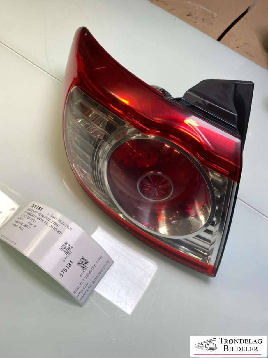 Baklykt venstre ytre til Hyundai Santa Fe, 2010-2012 (Type II, Fase 2)  (924012B520)