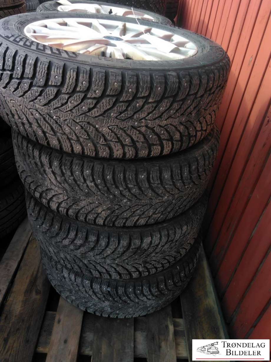 Hjulsett aluminium vinter til Ford Focus, electric 2012-2018  (215/55/R17 7JX17 5X108 CB63.4MM|10 MM MØNSTERDYBDE|PROD 30-23)