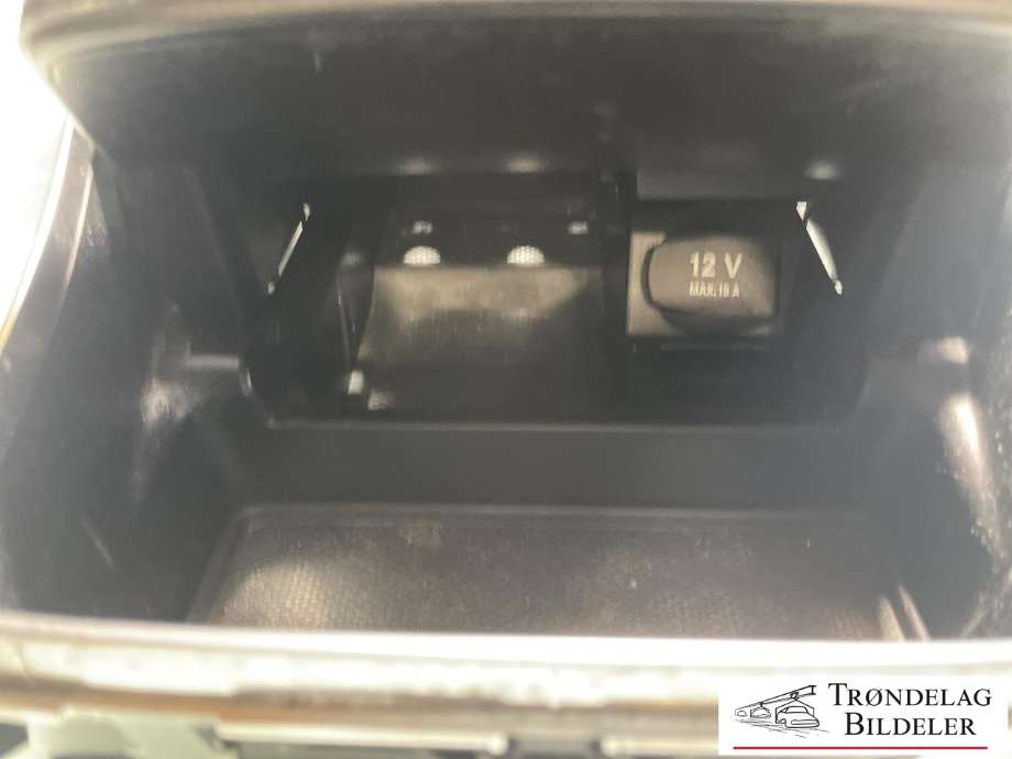 Dashbord askebeger til Mercedes E-Klasse 2016-2023 (W213) (W213) (A 213 680 65 00|A 213 680 26 07|)