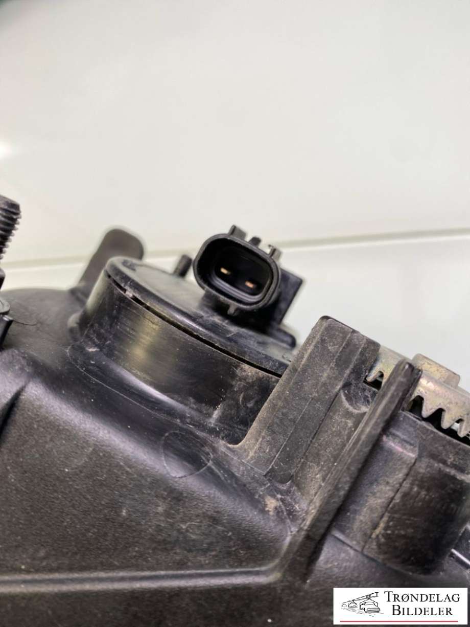 Tåkelykt høyre foran til Isuzu D-Max 2012-2017 (Type II, Fase 1)  (8981504261|)