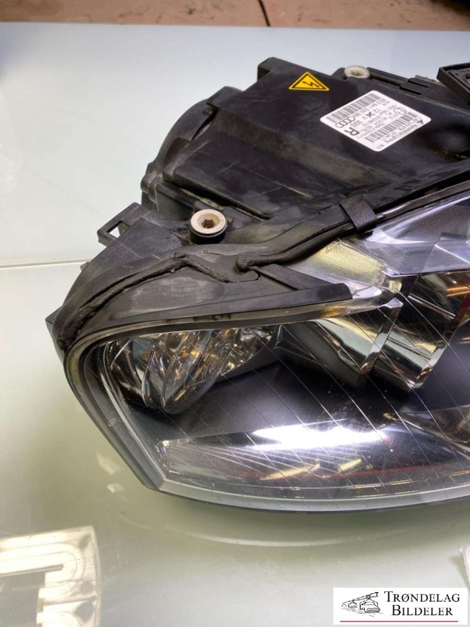 Frontlykt høyre xenon til Audi A4 2004-2008 (Type III) (B7) (B7) (8E0 941 030 BM|)