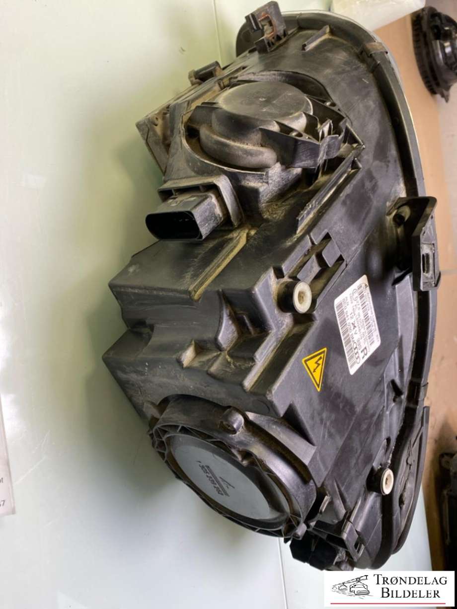 Frontlykt høyre xenon til Audi A4 2004-2008 (Type III) (B7) (B7) (8E0 941 030 BM|)