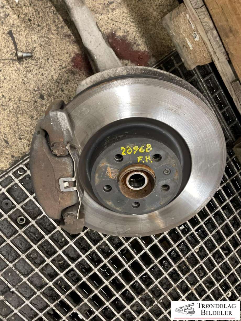 Hjulspindel høyre foran til Audi A6, Allroad 2015-2019 (Type III, Fase 2) (C7) (C7) (4H0 498 625 A|4G0 407 254 B|)