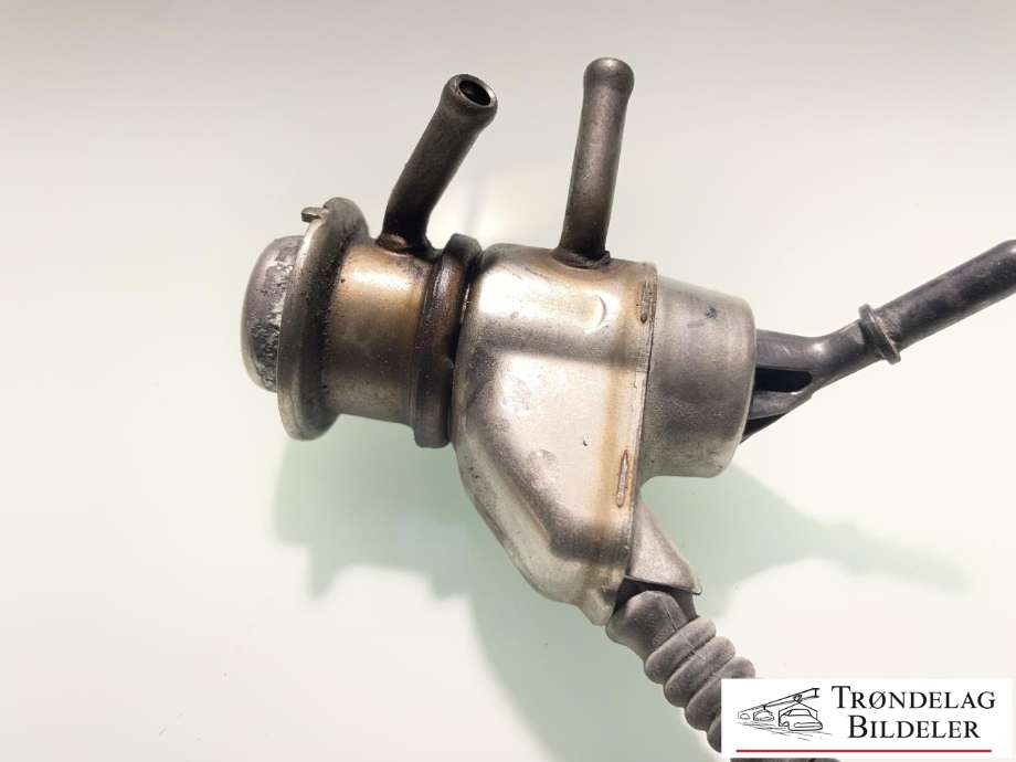 AdBlue dyse til Audi A6, Allroad 2015-2019 (Type III, Fase 2) (C7) (C7) (4G0 131 113 C|)