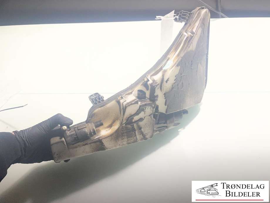 Spylertank til Audi A6, Allroad 2015-2019 (Type III, Fase 2) (C7) (C7) (4G8 955 453 D|4G8 955 453 F|1K5 955 651)