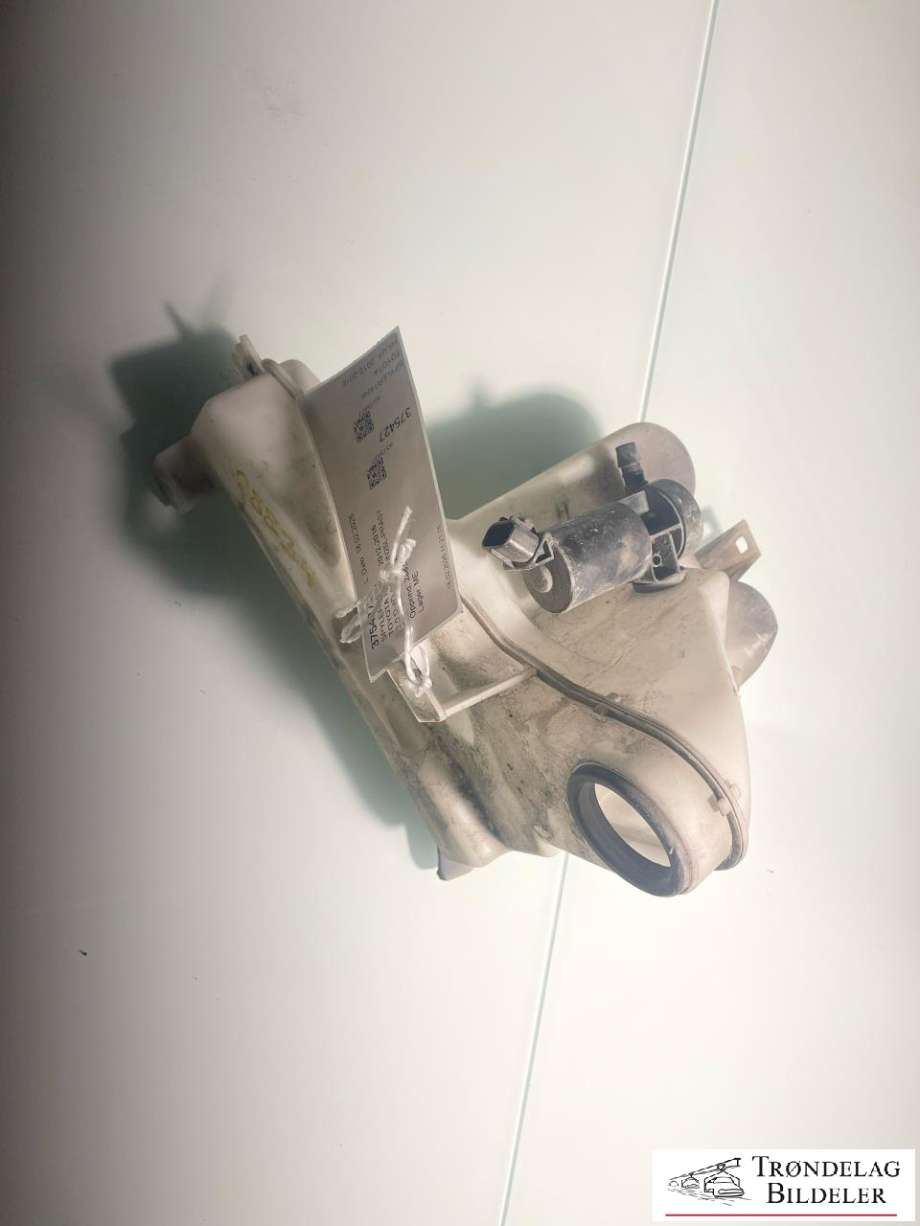 Spylertank til Toyota Hilux, 2012-2016  (8535571011)