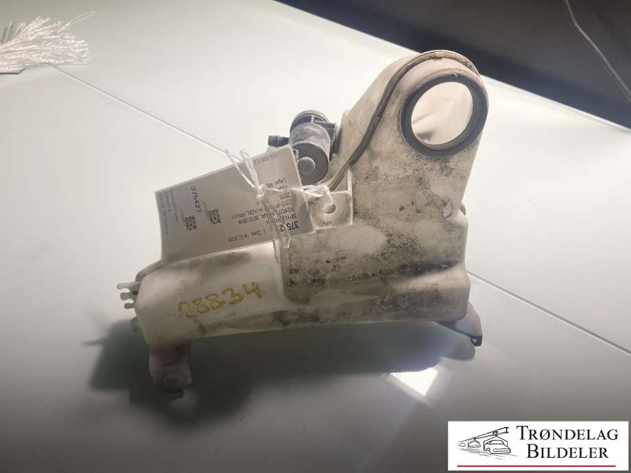 Spylertank til Toyota Hilux 2012-2016  (8535571011|)