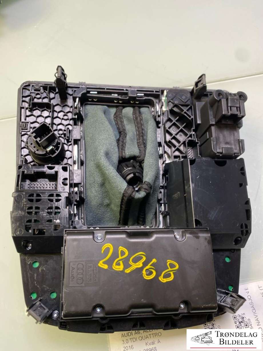 Bilstereo navigasjon betjeningspanel til Audi A6, Allroad 2015-2019 (Type III, Fase 2) (C7) (C7) (4G1919610F|)