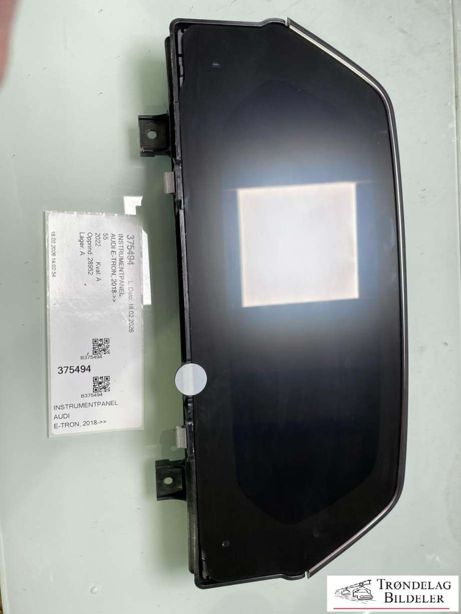 Instrumentpanel til Audi e-tron, 2018-->>  (4KE 920 795 E)
