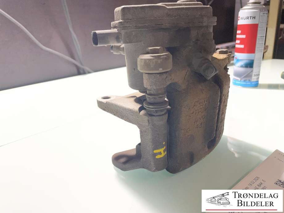 Bremsecaliper høyre bak, elektrisk til Audi A6, Allroad 2015-2019 (Type III, Fase 2) (C7) (C7) (4G0 615 404 A|8K0 615 426|330X22MM)