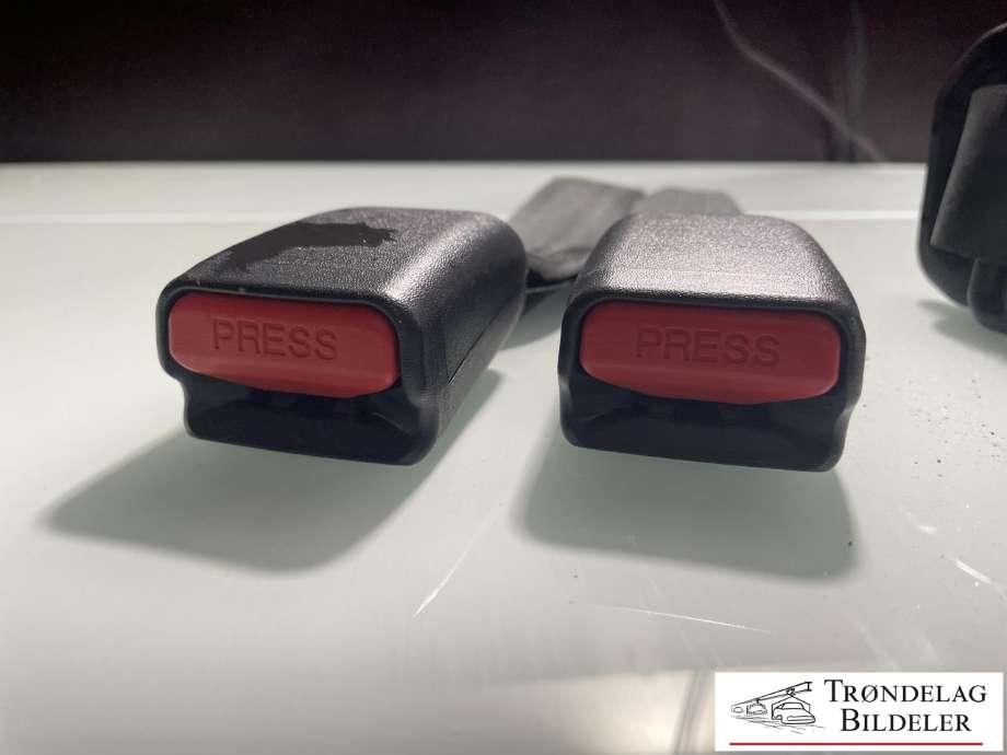 Sikkerhetsbelte bak høyre til Toyota Hilux 2006-2011 (733600K010B0|733600K011B0|)