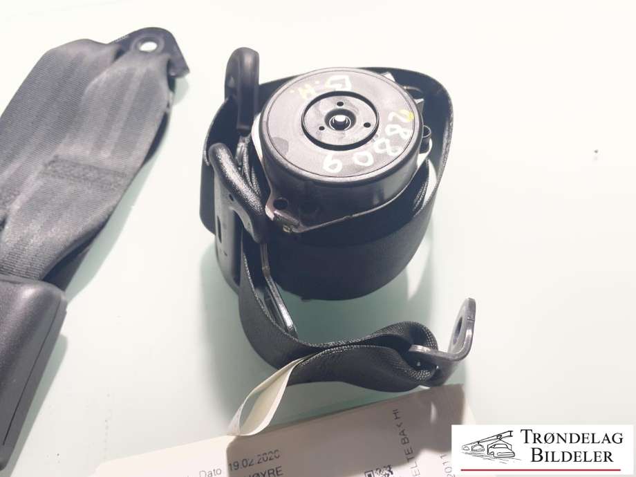 Sikkerhetsbelte bak høyre til Toyota Hilux 2006-2011 (733600K010B0|733600K011B0|)