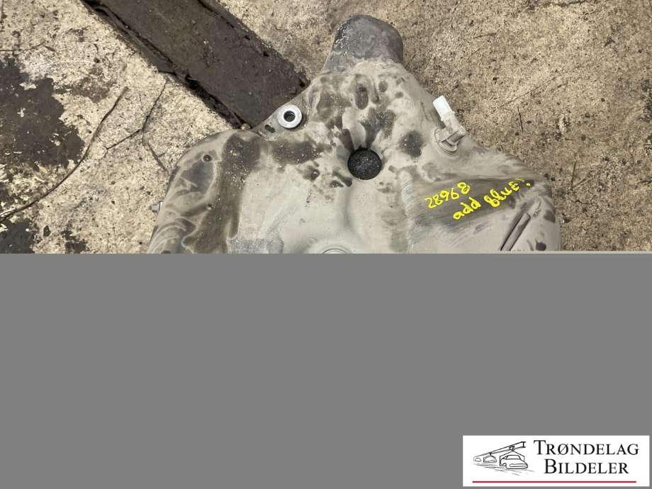 AdBlue tank til Audi A6, Allroad, 2015-2019 (Type III, Fase 2) (C7) (C7) (4G0 131 879 C)