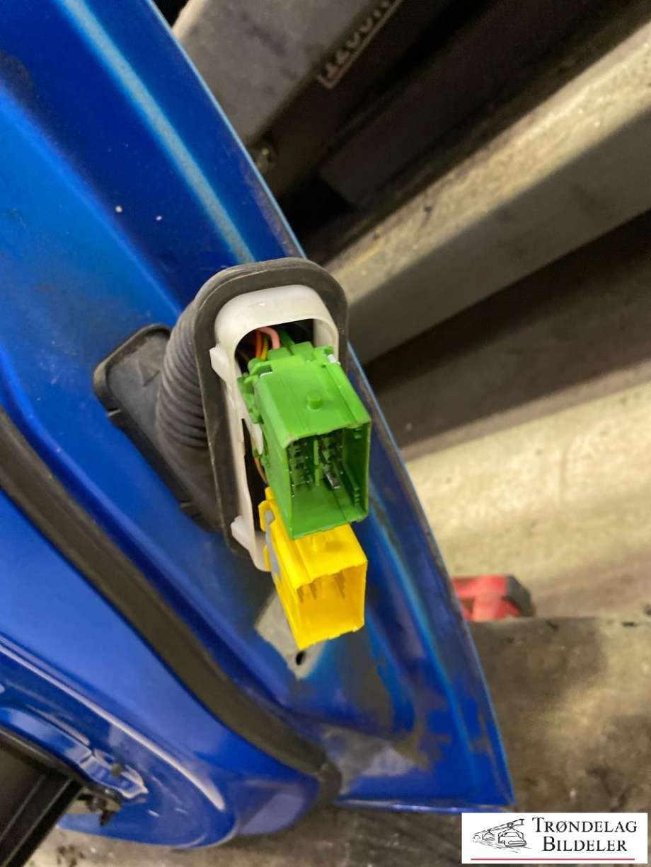 Dør venstre foran til Peugeot e-208 2019-->>  (98 298 107 80|)
