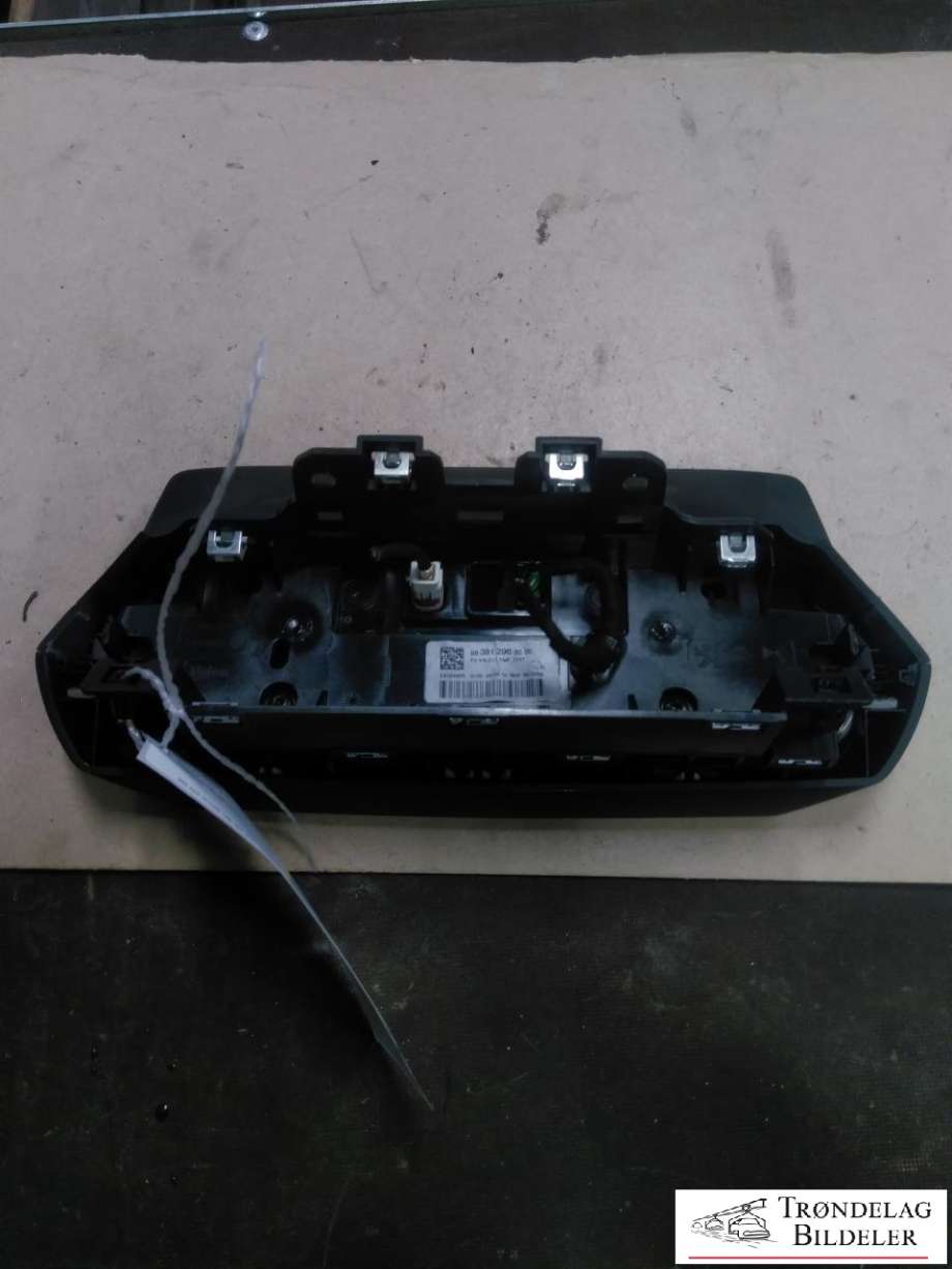 Bilstereo navigasjon skjerm til Peugeot e-208 2019-->>  (98 246 199 80|)