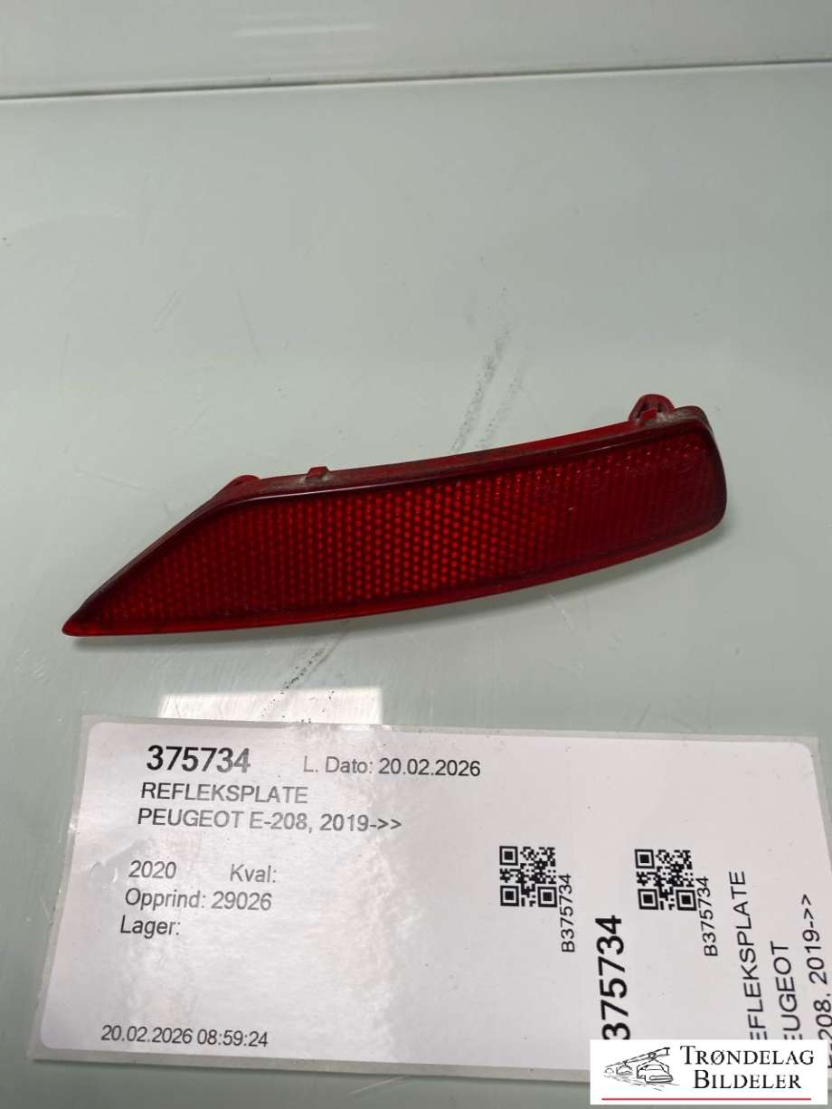 Refleksplate til Peugeot e-208, 2019-->>  (98 273 981 80)