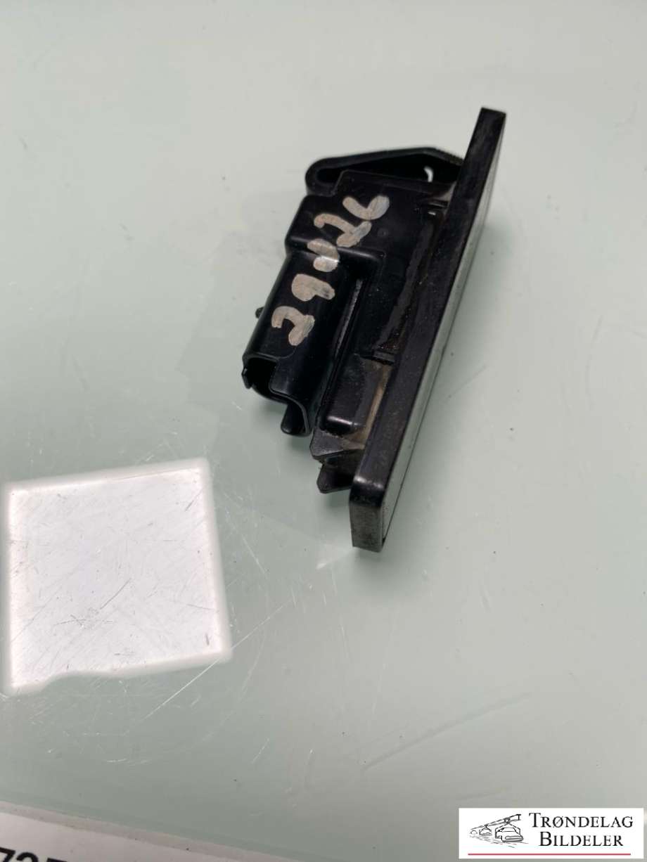 Skiltlys til Peugeot e-208 2019-->>  (9815225980|)